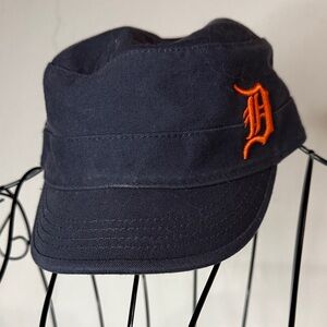 Women’s Hat Detroit Tigers Navy Blue with Orange Old English D Logo